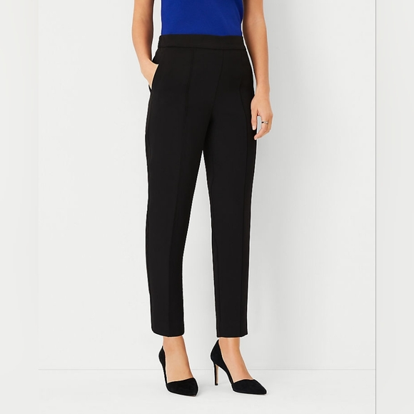 Ann Taylor Pants - Ann Taylor - Black Slim Fit Ankle Pants  - Size 4 Petite